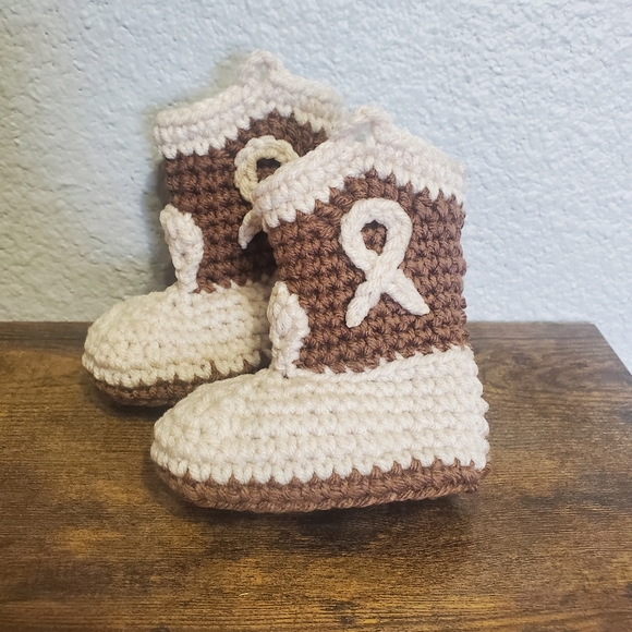 Crochet baby cowboy boots and hat - Picture 3 of 5